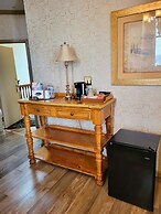 Altland House Inn and Suites