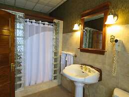 Altland House Inn and Suites