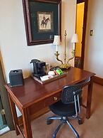 Altland House Inn and Suites