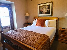 Altland House Inn and Suites