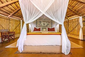 Umlani Bushcamp - Lodge