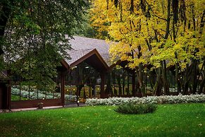 Volynskoye Congress Park