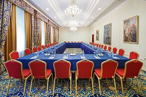 Volynskoye Congress Park