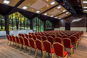 Volynskoye Congress Park