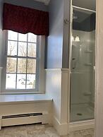 Inn at Pleasant Lake