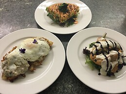 Inn at Pleasant Lake