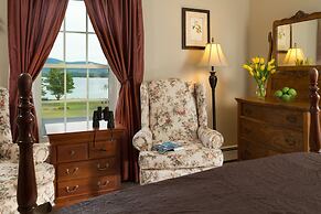 Inn at Pleasant Lake