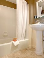 Inn at Pleasant Lake