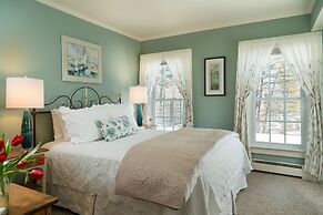 Inn at Pleasant Lake