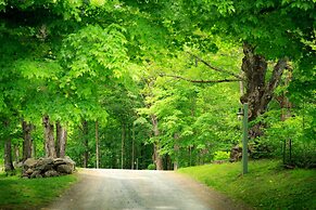 Inn at Pleasant Lake