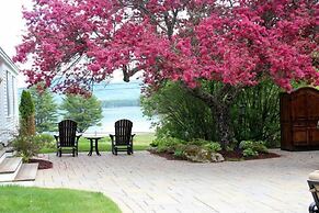 Inn at Pleasant Lake