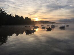 Inn at Pleasant Lake