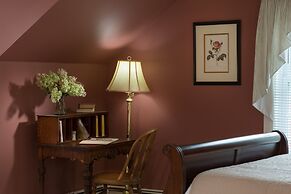 Inn at Pleasant Lake