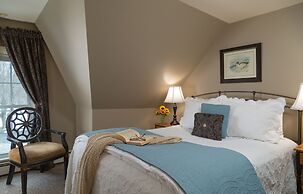 Inn at Pleasant Lake