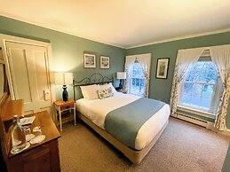 Inn at Pleasant Lake