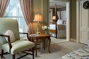 Inn at Pleasant Lake