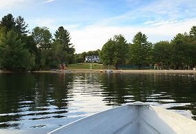 Inn at Pleasant Lake