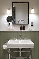 Dumbleton Hall Hotel