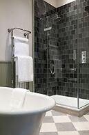 Dumbleton Hall Hotel