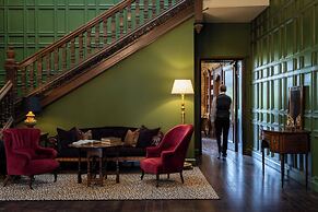 Dumbleton Hall Hotel