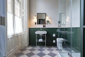 Dumbleton Hall Hotel
