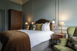 Dumbleton Hall Hotel