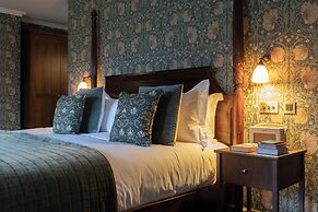 Dumbleton Hall Hotel