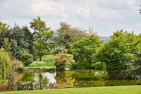 Dumbleton Hall Hotel