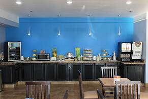 Quality Inn & Suites at The Outlets Mercedes/Weslaco