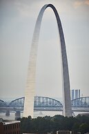 Four Seasons Hotel St Louis