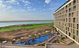 Yas Plaza Mangroves