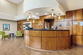 Comfort Suites East Lincoln - Mall Area