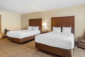 Comfort Suites East Lincoln - Mall Area