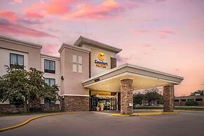 Comfort Suites East Lincoln - Mall Area