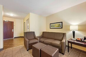 Comfort Suites East Lincoln - Mall Area