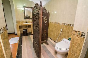 Puri Saron Hotel Madangan