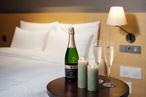 The Suites Hotel Jeju