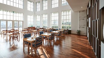 The Suites Hotel Jeju