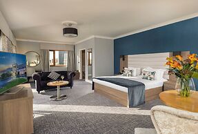 Diamond Coast Hotel