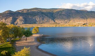 Watermark Beach Resort