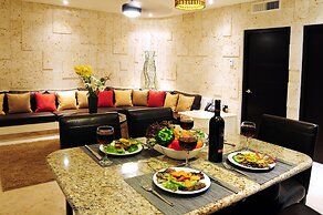 El Taj Oceanfront & Beachside Condo Hotel
