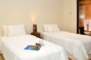 El Taj Oceanfront & Beachside Condo Hotel