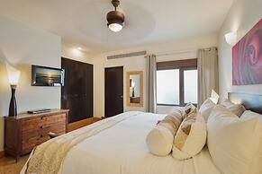 El Taj Oceanfront & Beachside Condo Hotel