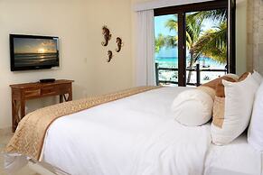 El Taj Oceanfront & Beachside Condo Hotel