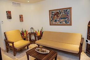 El Taj Oceanfront & Beachside Condo Hotel