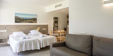 Puerto Azul Suite Hotel