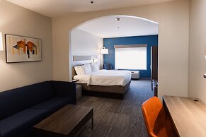 Holiday Inn Express & Suites Guthrie North Edmond by IHG