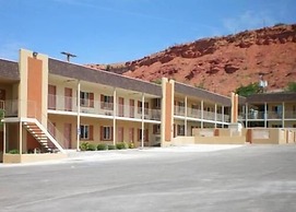 Economy Inn & Suites