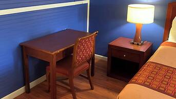 Hampton Motor Inn