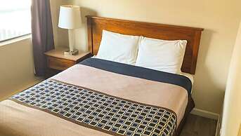Hampton Motor Inn
